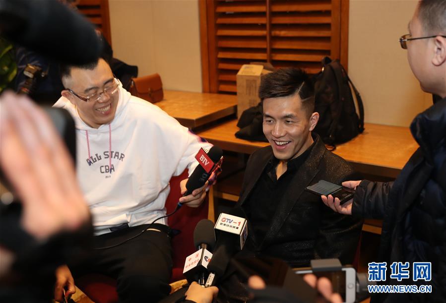 上演了一场