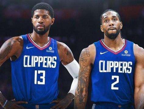 杜篮特连续得分，全队士气高涨